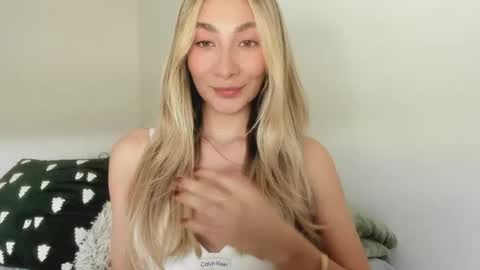 emyconneer online show from 28, 7, 2026