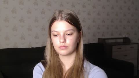 Snapshot of emysway chatting on 22, 12, 2024 EmySway online show from 22, 12, 2024