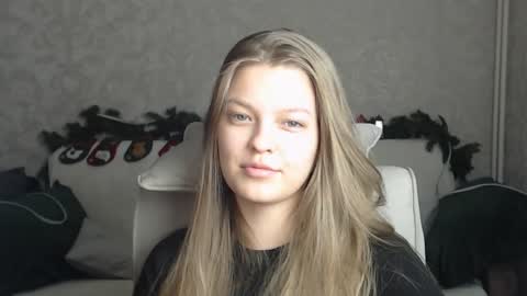 Snapshot of emysway chatting on 28, 1, 2025 EmySway online show from 28, 1, 2025