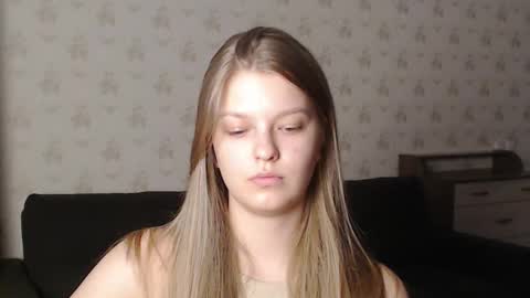 Snapshot of emysway chatting on 11, 2, 2025 EmySway online show from 11, 2, 2025