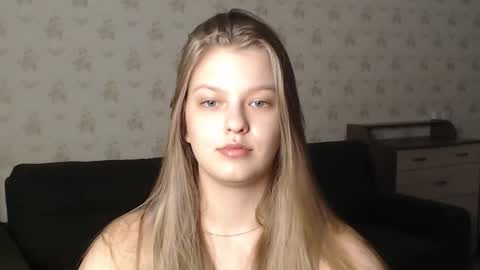 Snapshot of emysway chatting on 8, 3, 2025 EmySway online show from 8, 3, 2025