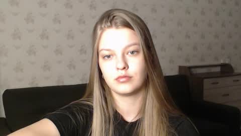 Snapshot of emysway chatting on 12, 3, 2025 EmySway online show from 12, 3, 2025