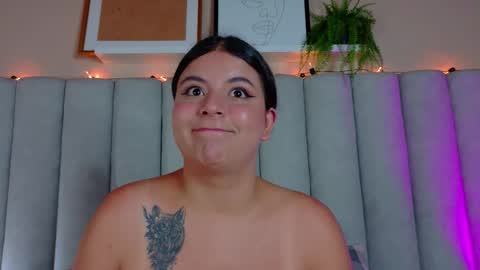 Snapshot of engelstone_ chatting on 6, 11, 2025 E N G E L online show from 6, 11, 2025