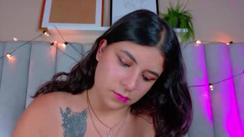 Snapshot of engelstone_ chatting on 8, 11, 2025 E N G E L online show from 8, 11, 2025