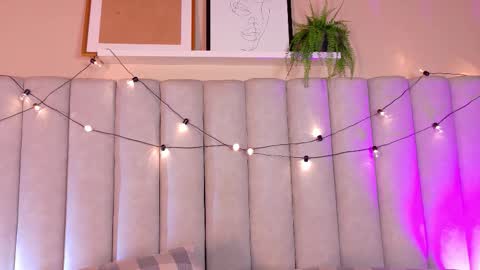 Snapshot of engelstone_ chatting on 12, 11, 2025 E N G E L online show from 12, 11, 2025