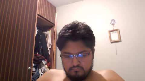 Snapshot of engineer_model_2022 chatting on 19, 5, 2026 engineer_model_2022 online show from 19, 5, 2026