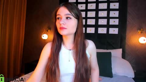 Snapshot of enigmatic_ella chatting on 7, 3, 2026 Ella online show from 7, 3, 2026