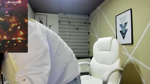 Enma clark online show from 22, 12, 2025