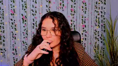 Snapshot of enny_mrr chatting on 3, 3, 2025 enny_mrr online show from 3, 3, 2025