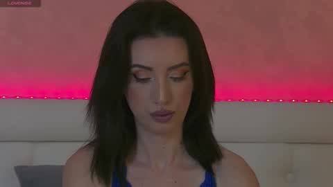 enyahazell online show from 11, 11, 2025