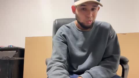 Snapshot of enyel_100 chatting on 6, 1, 2026 enyel_100 online show from 6, 1, 2026