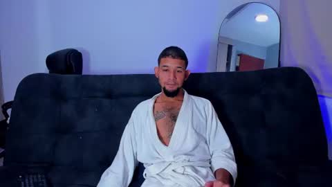 Snapshot of enyel_100 chatting on 11, 6, 2026 enyel_100 online show from 11, 6, 2026