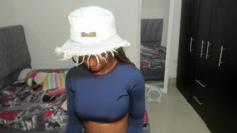 Angela online show from 6, 11, 2025