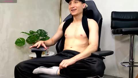 enzo_steel online show from 8, 3, 2026