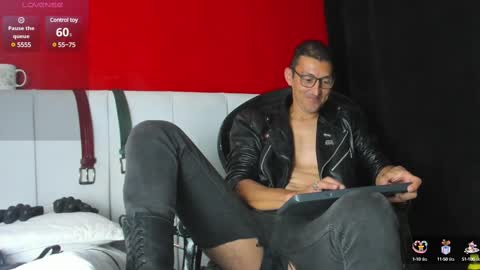 Snapshot of enzopratt chatting on 2, 3, 2025 Enzo Pratt online show from 2, 3, 2025