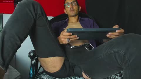 Snapshot of enzopratt chatting on 4, 3, 2025 Enzo Pratt online show from 4, 3, 2025