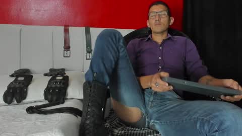 Snapshot of enzopratt chatting on 6, 3, 2025 Enzo Pratt online show from 6, 3, 2025