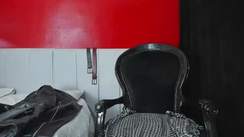 Snapshot of enzopratt chatting on 7, 3, 2025 Enzo Pratt online show from 7, 3, 2025