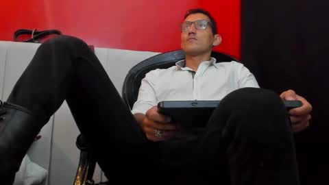 Snapshot of enzopratt chatting on 9, 3, 2025 Enzo Pratt online show from 9, 3, 2025