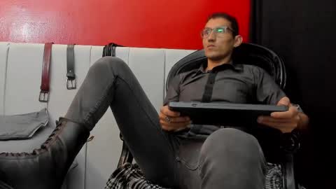 Snapshot of enzopratt chatting on 12, 3, 2025 Enzo Pratt online show from 12, 3, 2025