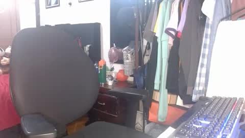 Snapshot of enzoyarack chatting on 17, 11, 2025 enzoyarack online show from 17, 11, 2025