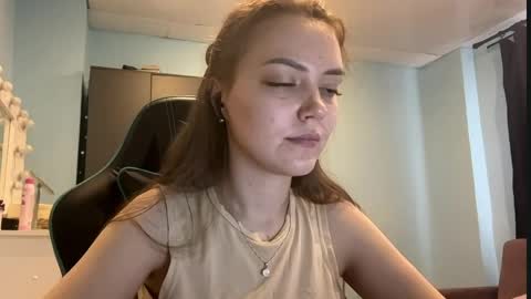 Lily online show from 15, 4, 2026