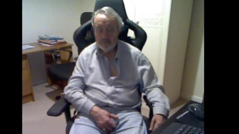 erasmus_d online show from 20, 2, 2025