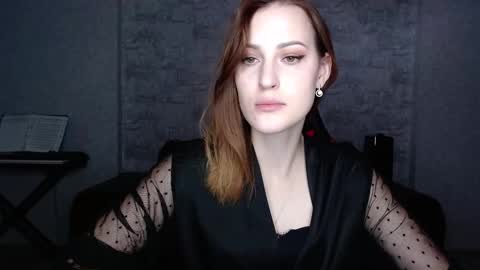 Snapshot of erdbeeren_mit_sahne chatting on 9, 11, 2025 Erdbeeren mit Sahne online show from 9, 11, 2025