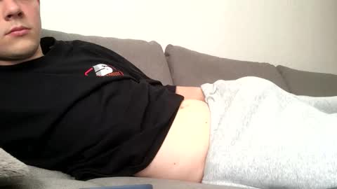 Snapshot of eric123754216 chatting on 10, 5, 2026 eric123754216 online show from 10, 5, 2026