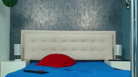   online show from 15, 12, 2025