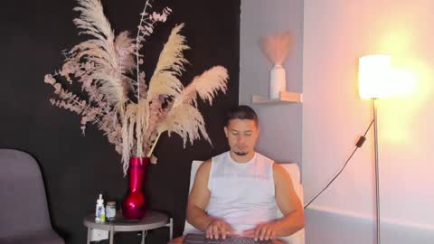 Snapshot of erickdowell chatting on 5, 12, 2024 Erick online show from 5, 12, 2024