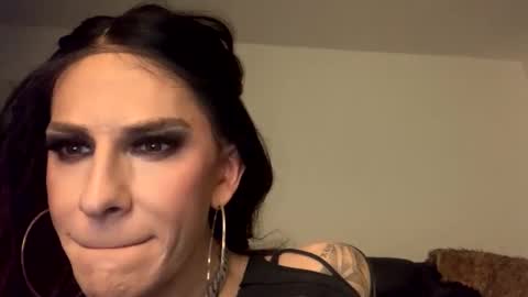 Erika Love online show from 8, 2, 2025