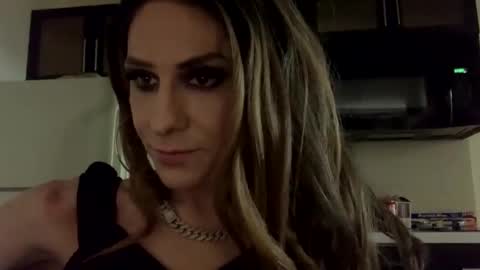 Erika Love online show from 16, 2, 2025