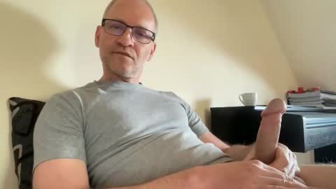 Snapshot of erikwant2 chatting on 28, 4, 2026 erikwant2 online show from 28, 4, 2026