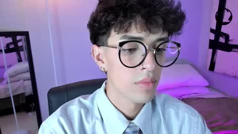   online show from 7, 11, 2025