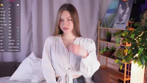 Snapshot of erleneash chatting on 23, 10, 2025 Mia online show from 23, 10, 2025