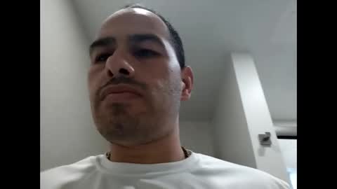 Snapshot of erny707 chatting on 5, 4, 2026 erny707 online show from 5, 4, 2026