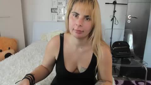 Snapshot of eroticsensualkitty4u chatting on 12, 12, 2024 eroticsensualkitty4u online show from 12, 12, 2024