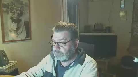 Erwins room welcome sound on online show from 24, 1, 2025