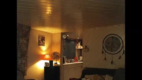 Erwins room welcome sound on online show from 7, 2, 2025