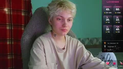 Snapshot of esajukyy chatting on 11, 1, 2025 esajukyy online show from 11, 1, 2025