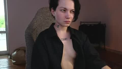 esajukyy online show from 8, 6, 2026