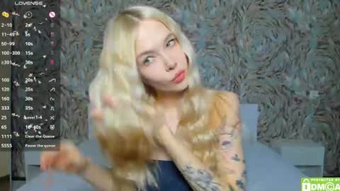 Snapshot of eshcka chatting on 23, 7, 2026 Megan and Brad online show from 23, 7, 2026