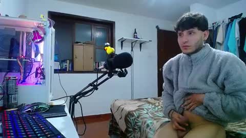 Esteban online show from 3, 1, 2025