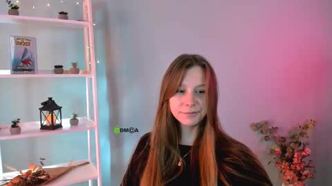 esme_moore_ online show from 4, 10, 2025