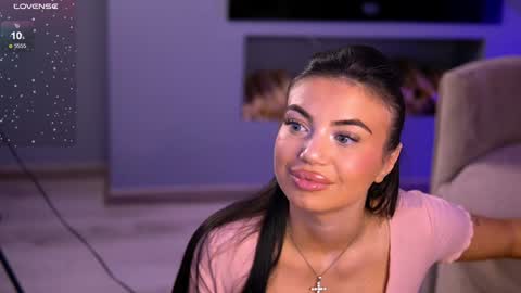 Snapshot of esmeluv chatting on 6, 12, 2024 Esme online show from 6, 12, 2024
