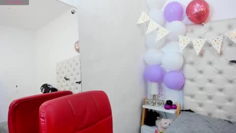 esmeralda  online show from 10, 10, 2025