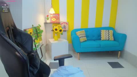 ESMERALDA  online show from 27, 2, 2026