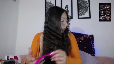 Esmeralda online show from 3, 3, 2026