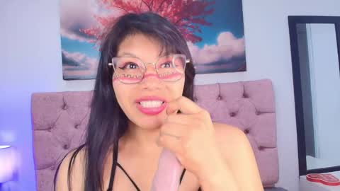 Esmeralda  online show from 16, 12, 2025